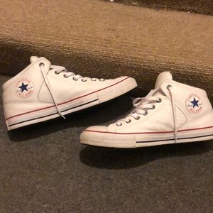Converse (chuck taylors)